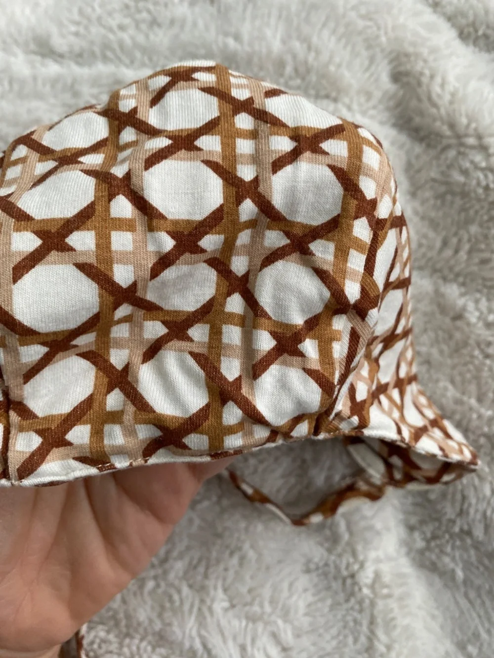 Kate Quinn Bonnet